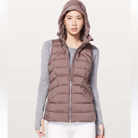 Lululemon Pack It Down Vest
Mauve Stone-NWOT-Sz 4 - Picture 2 of 12